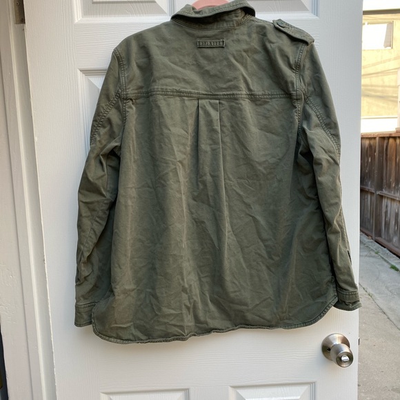 Gap military style shacket - L - Picture 3 of 4